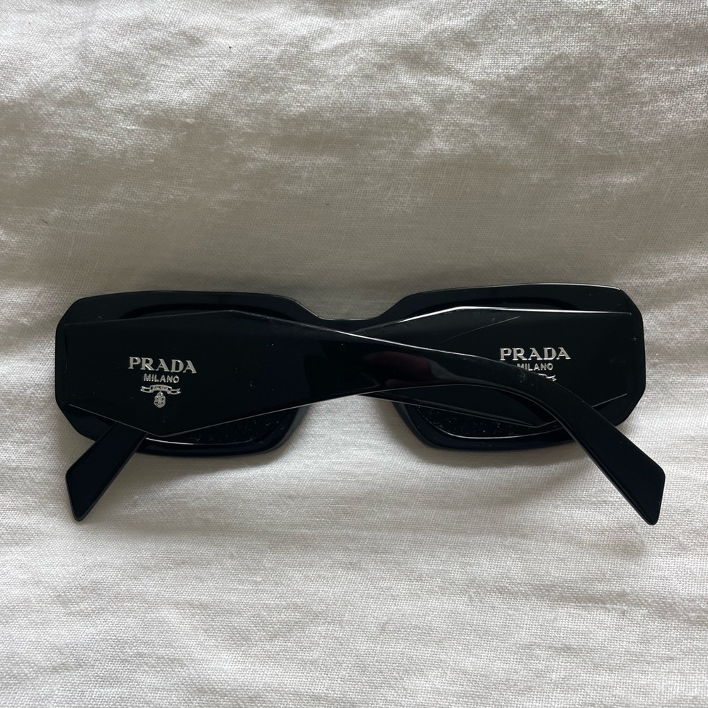 Prada 17WS black sunglasses
